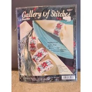 Bucilla.Gallery of Stitches Cross Stitch Poinsettia Christmas 4 Napkin Rings Kit
